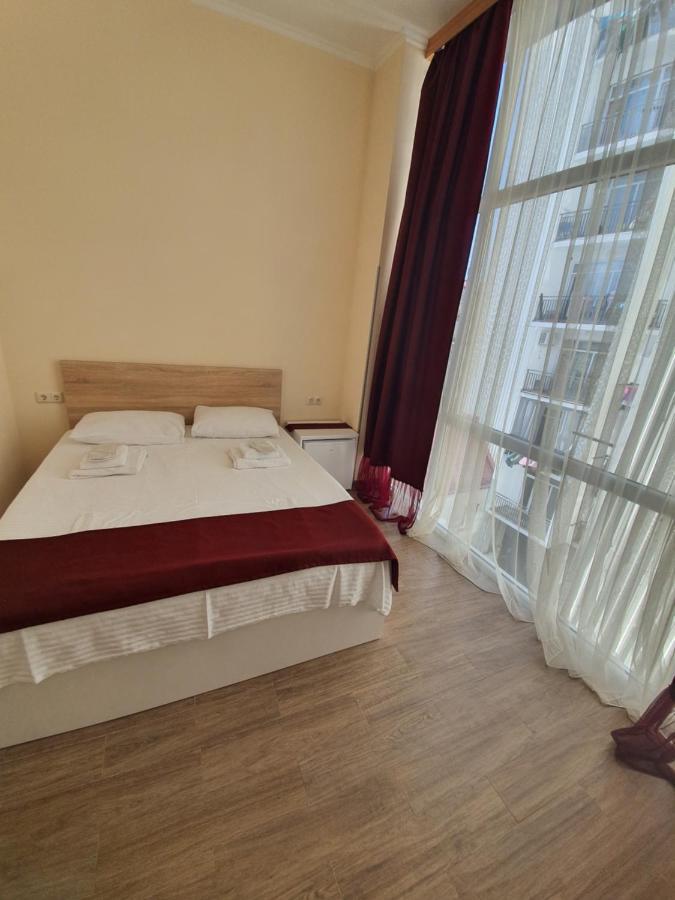 Blossom Hotel Batumi Exterior photo