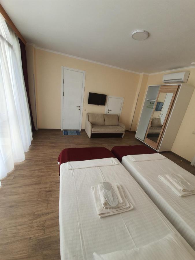 Blossom Hotel Batumi Exterior photo