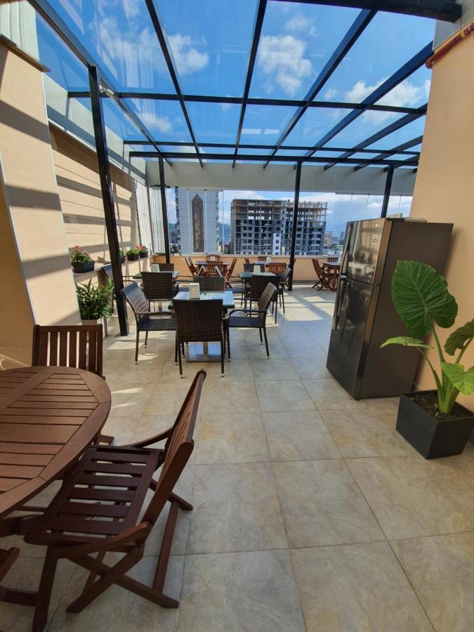 Blossom Hotel Batumi Exterior photo
